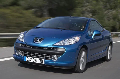 Peugeot 207 CC 1.6-16V HDiF 2007 view 9