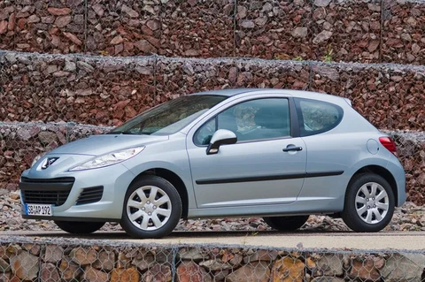 Peugeot 207 Access Lite 1.4 2011 view 2