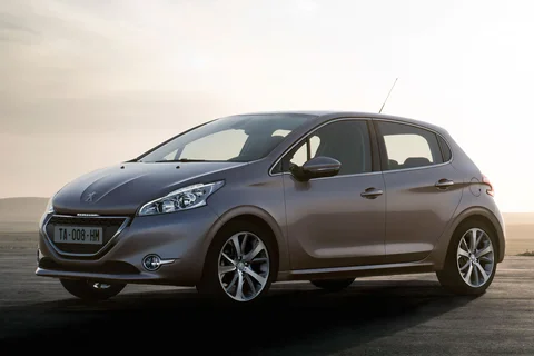 Peugeot 208 Access 1.4 e-HDi 2012 view 5