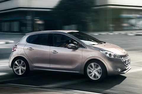 Peugeot 208 Access 1.4 e-HDi 2012 view 6