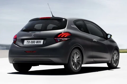 Peugeot 208 Active 1.2 PureTech 82 2015 view 2