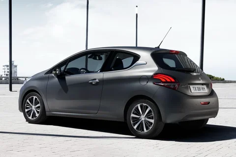 Peugeot 208 Active 1.2 PureTech 82 2015 view 7
