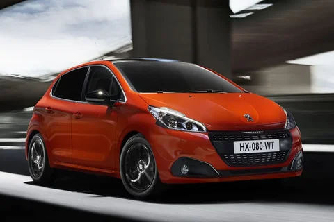 Peugeot 208 Active 1.2 PureTech 110 2015 view 2