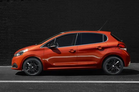 Peugeot 208 Active 1.2 PureTech 110 2015 view 4
