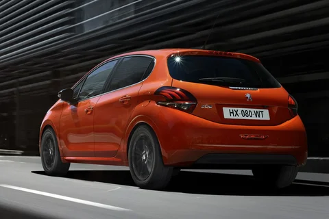 Peugeot 208 Active 1.2 PureTech 110 2015 view 6