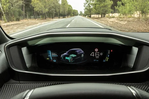 Peugeot 208 e-208 Active EV 50kWh 136 2020 view 11