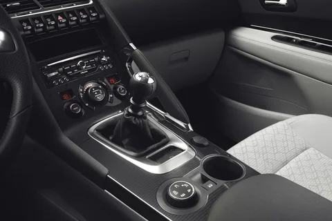 Peugeot 3008 Style 1.6 e-THP 2016 view 4