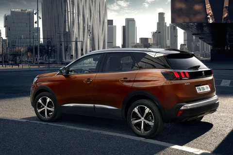 Peugeot 3008 2016 front view