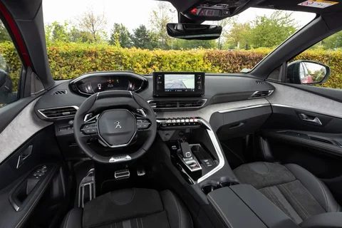 Peugeot 3008 Active 1.2 PureTech 130 2021 view 3