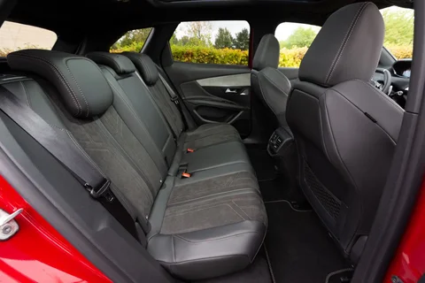 Peugeot 3008 Active 1.2 PureTech 130 2021 view 7