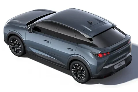 Peugeot 3008 GT 1.2 Hybrid 145 2025 view 3