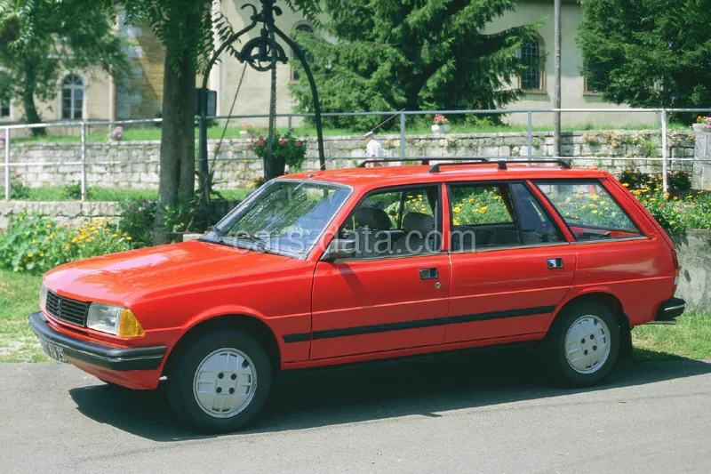 Peugeot 305 Break GR 1.5 1983 front view