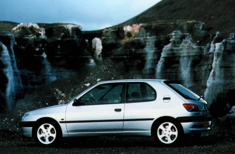 Peugeot 306 XN 1.4 1997 view 2