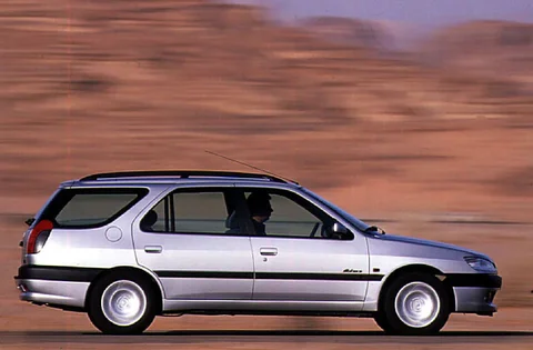 Peugeot 306 Break XT 1.6 1997 view 2