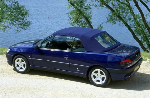 Peugeot 306 Cabriolet 1.8 1997 view 2