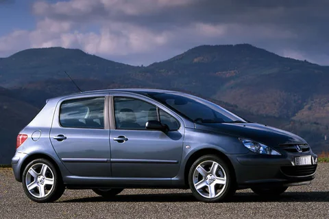 Peugeot 307 XT 1.4 2001 view 2