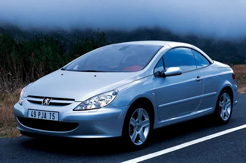 Peugeot 307 CC 1.6 16V 2004 view 2