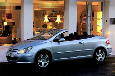 Peugeot 307 CC 1.6 16V 2004 view 4