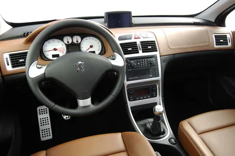 Peugeot 307 Premium 1.4-16V 2006 view 2