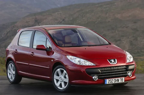 Peugeot 307 XT 2.0-16V 2005 view 2