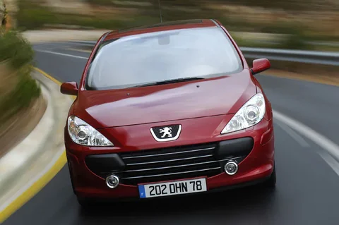 Peugeot 307 XT 2.0-16V 2005 view 5