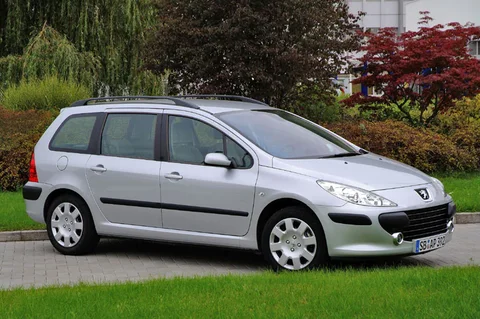 Peugeot 307 Break XT 1.4-16V 2005 view 2