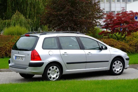 Peugeot 307 Break XT 1.4-16V 2005 view 4