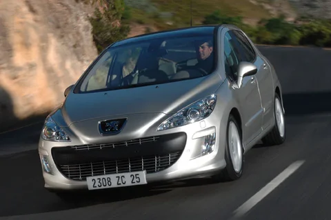 Peugeot 308 XT 1.6 VTi 2007 view 2