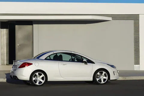 Peugeot 308 CC Première 1.6 THP 2009 view 2