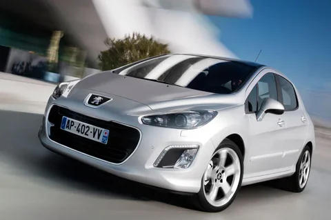 Peugeot 308 Active 1.6 e-HDi 2012 view 3