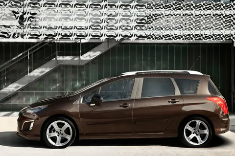 Peugeot 308 SW Access 1.6 e-HDi 2011 view 5