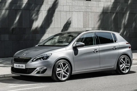 Peugeot 308 Active 1.6 e-HDi 2013 view 9