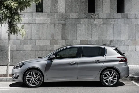 Peugeot 308 Active 1.6 e-HDi 2013 view 12