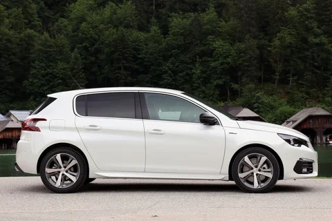 Peugeot 308 Active 1.2 PureTech 110 2018 view 12