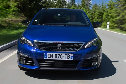Peugeot 308 SW Active Pack 1.2 PureTech 110 2020 view 2