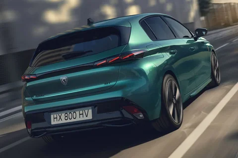 Peugeot 308 Style HYbrid 195 2025 view 4