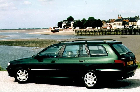 Peugeot 406 Break STdt 2.1 1996 view 3
