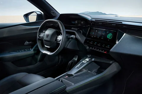 Peugeot 408 Allure 1.2 PureTech 130 2022 view 4