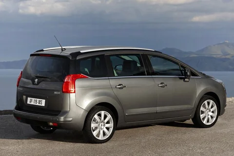 Peugeot 5008 Active 1.6 e-HDi 5P 2011 view 5