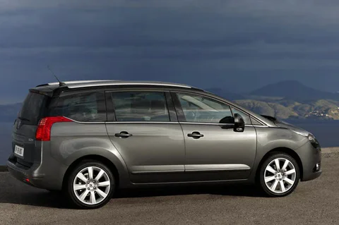 Peugeot 5008 Active 1.6 e-HDi 5P 2011 view 6