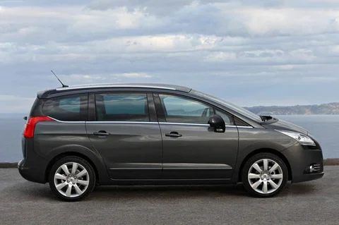 Peugeot 5008 Active 1.6 e-HDi 5P 2011 view 7