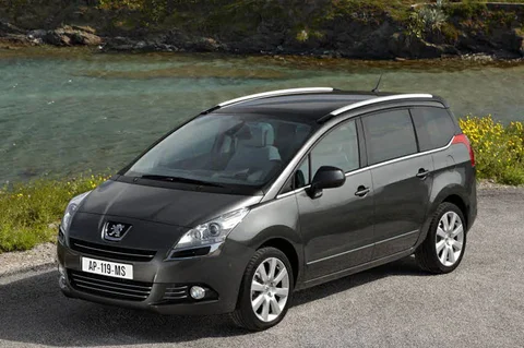 Peugeot 5008 Active 1.6 e-HDi 5P 2011 view 11