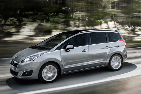 Peugeot 5008 Active 1.6 e-HDi 7P 2013 view 4