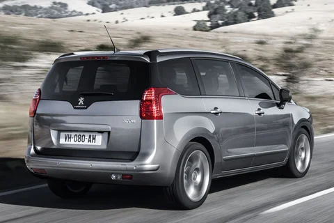 Peugeot 5008 Active 1.6 e-HDi 7P 2013 view 11