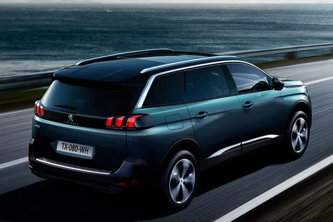 Peugeot 5008 Allure 1.6 e-THP 2017 view 4