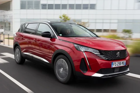 Peugeot 5008 Active 1.2 PureTech 130 2021 view 2