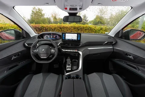 Peugeot 5008 Active 1.2 PureTech 130 2021 view 6