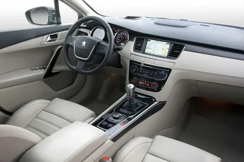 Peugeot 508 SW GT 2.2 HDi 2010 view 11