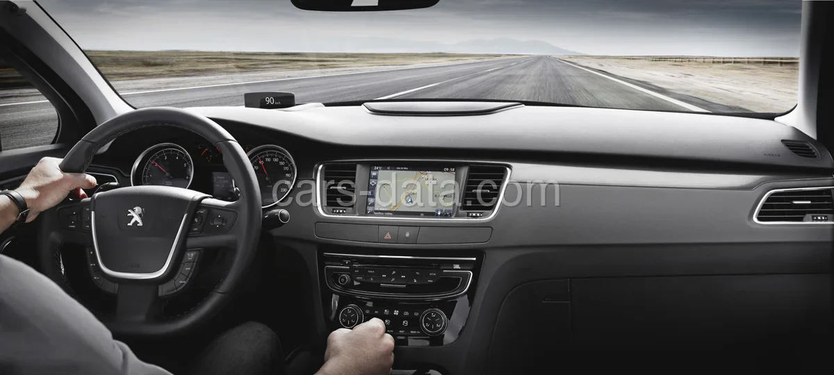 Peugeot 508 Active 1.6 e-HDi 115 2014 front view