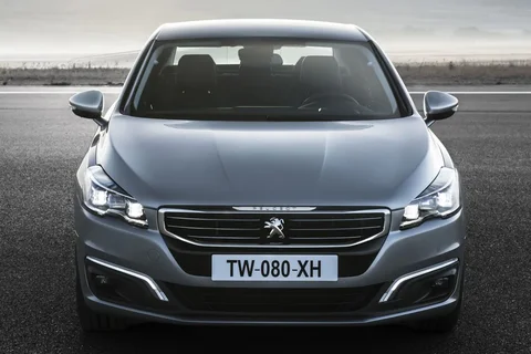 Peugeot 508 Active 1.6 e-HDi 115 2014 view 3